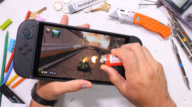 国外玩家暴力测试Switch 2耐久性 刀割火烧不建议模仿