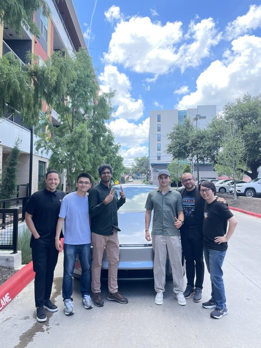 全球首例！特斯拉新款Model Y自己交付到車主手中