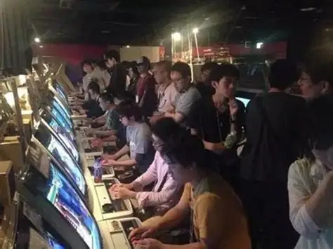 һѺͫ|绰뿳ĳ棬տտ˶˵ǿ