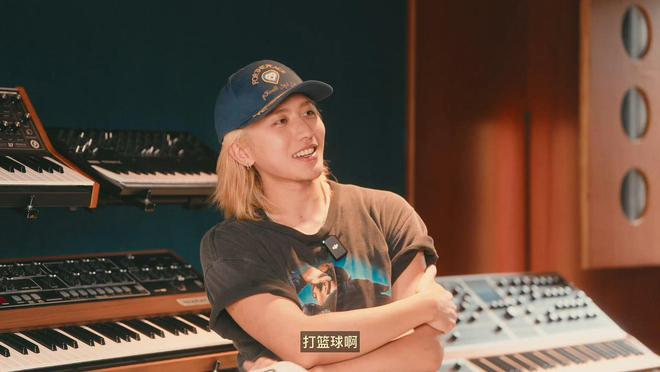 這下不得不承認(rèn)，蔡徐坤走上巔峰了
