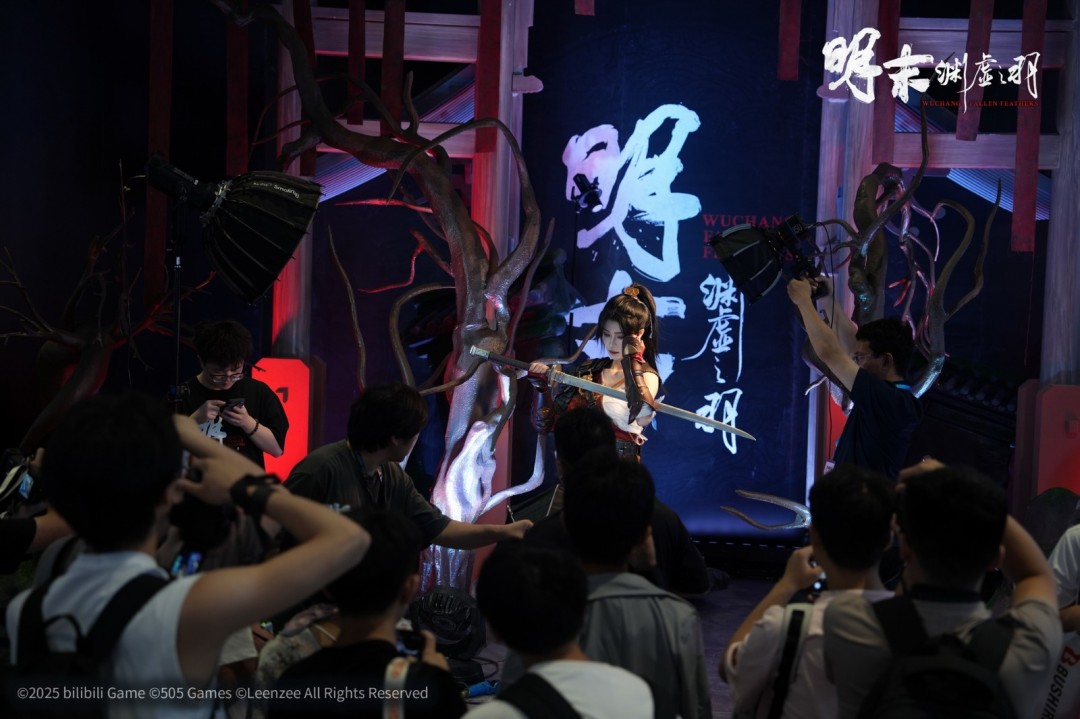 《明末：渊虚之羽》BW 现场图 美女 Cos 女主无常人气足
