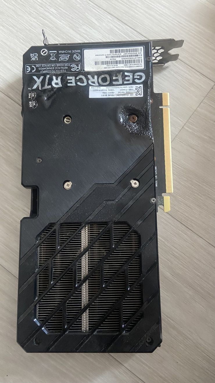 完全意想不到！RTX4060Ti起火严重烧熔：未超频没高负载