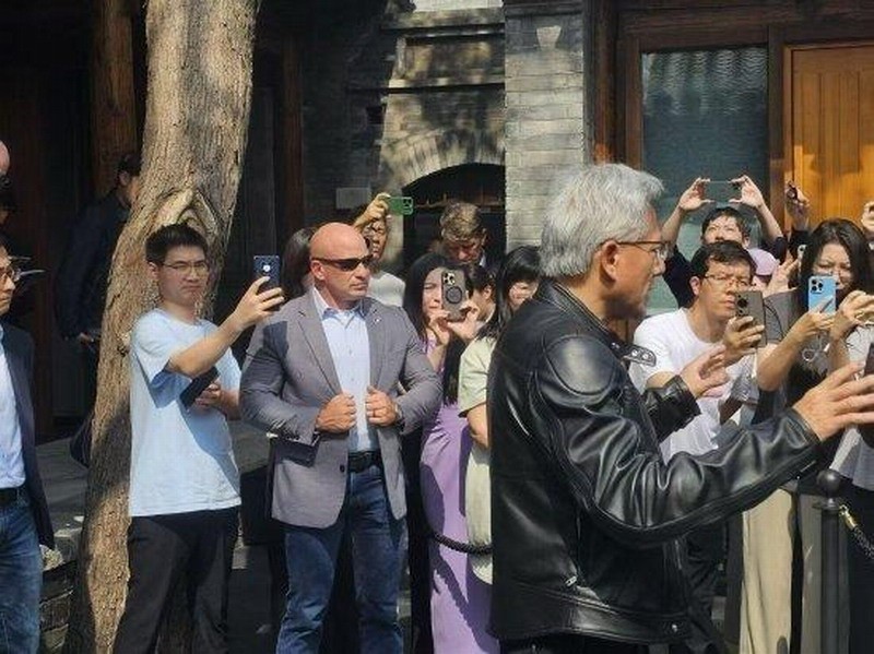 黃仁勛稱不用懷疑蘋果AI的能力 人家有自己的節(jié)奏
