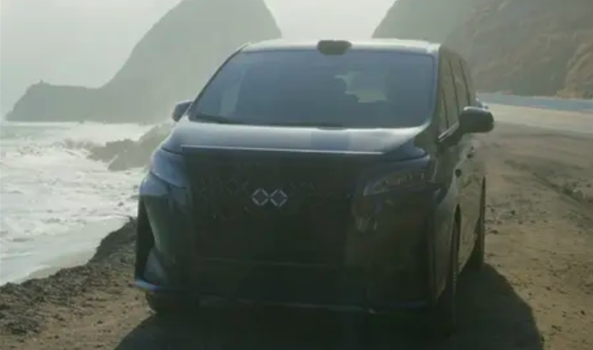 賈躍亭新FX品牌MPV首秀 車外大屏設(shè)計太超前