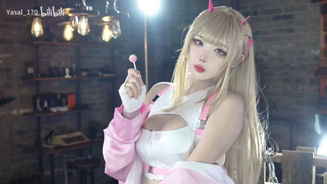 性感大雷吸睛 韩援 Yasal cos《妮姬》毒蛇！