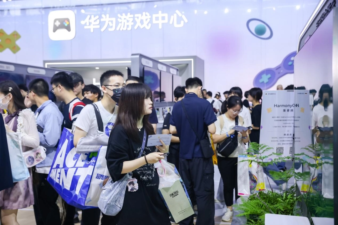 在2025年ChinaJoy上，無數(shù)人見證了鴻蒙游戲的脫胎換骨