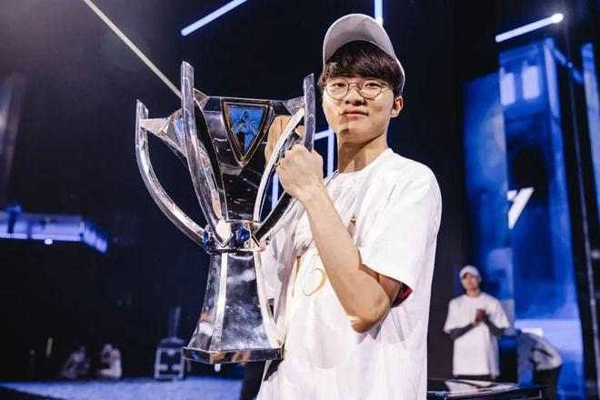 一覺醒來，“Faker”都開始擦邊了？