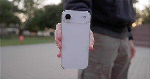  曝iPhone17 Air国行版已开始组装：无卡时代要来了