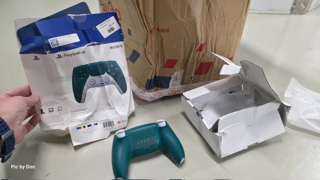快递背大锅！ 天价限量版PS5手柄运输途中损毁