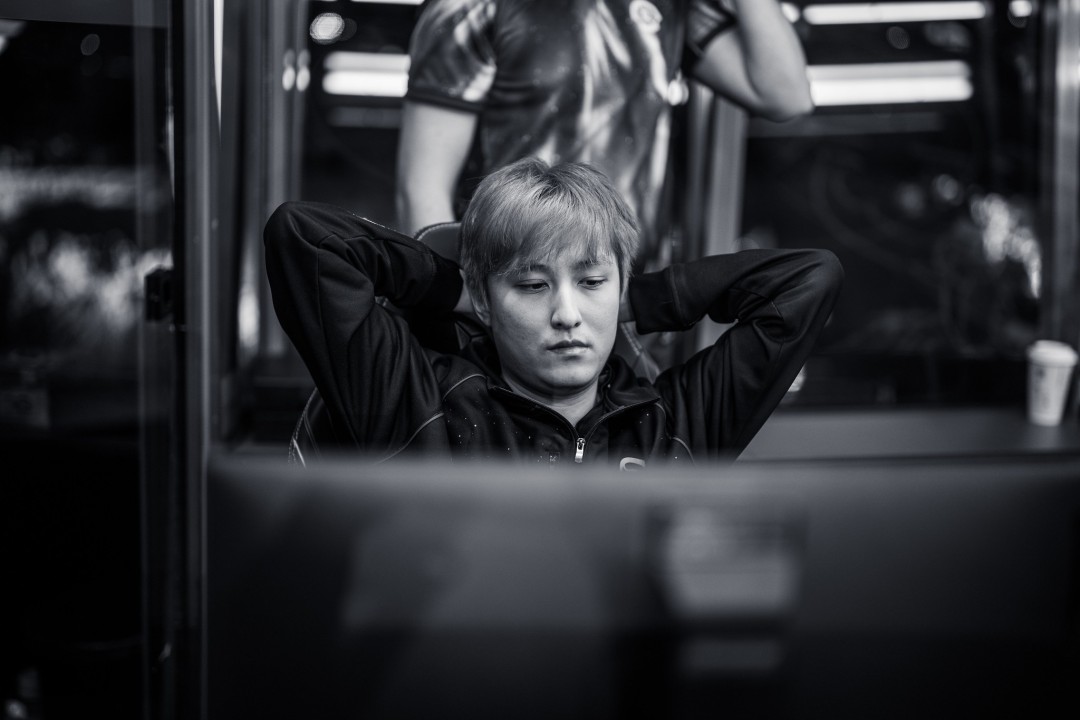 《DOTA2》TI14中国队XG 2：3不敌Falcons获得亚军