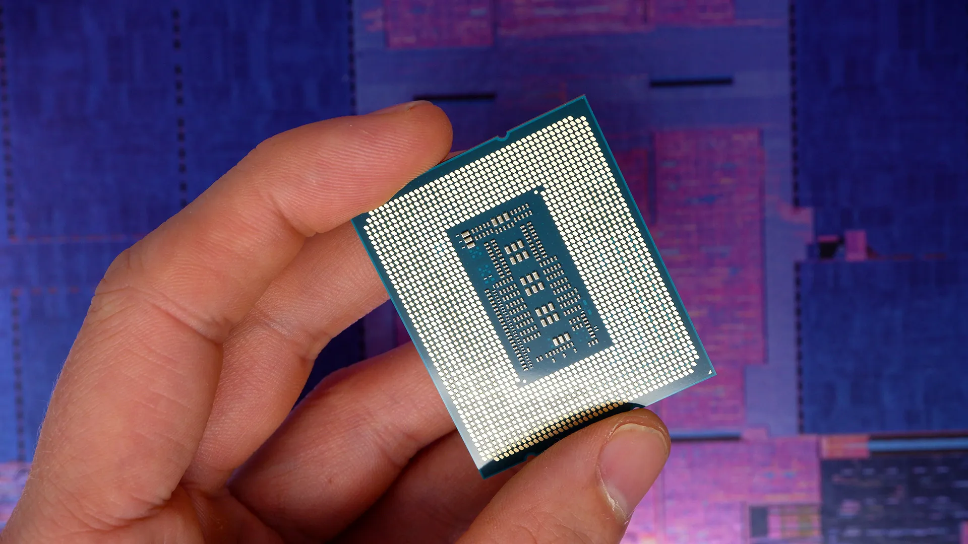 AI PC需求低迷 英特尔计划对第13代酷睿CPU涨价