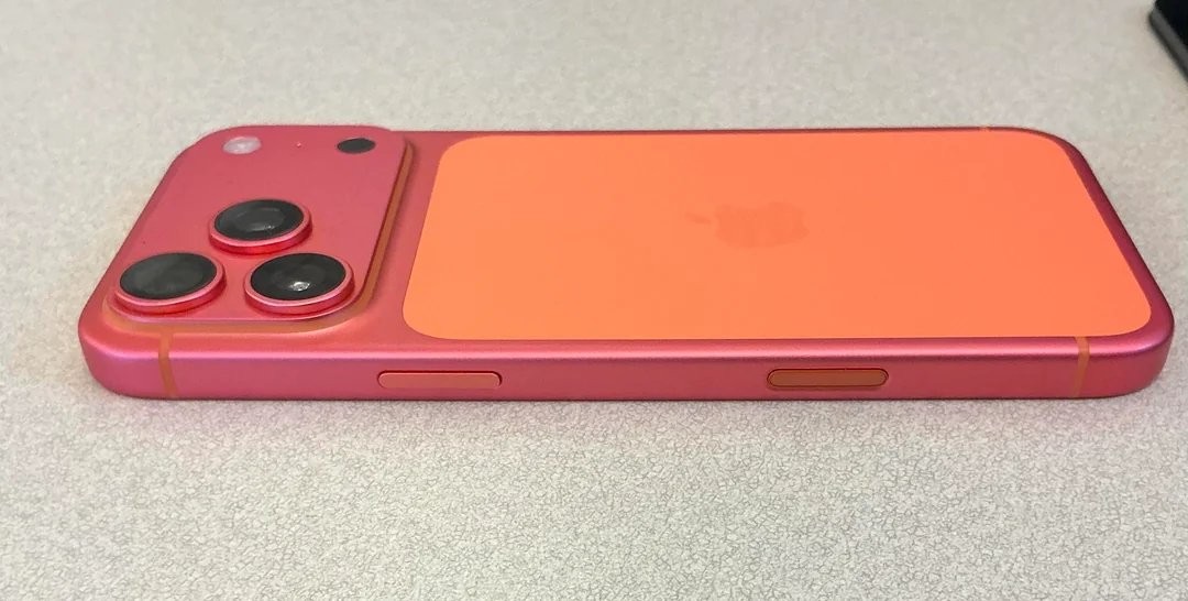 iPhone 17 Proɹɫ ɫõ