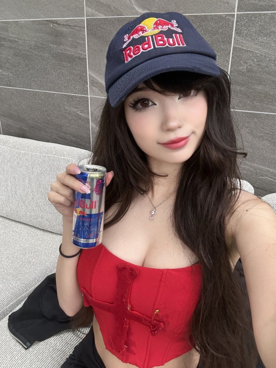 ֪CoserŮμӻϮ ٲμTwitchCon