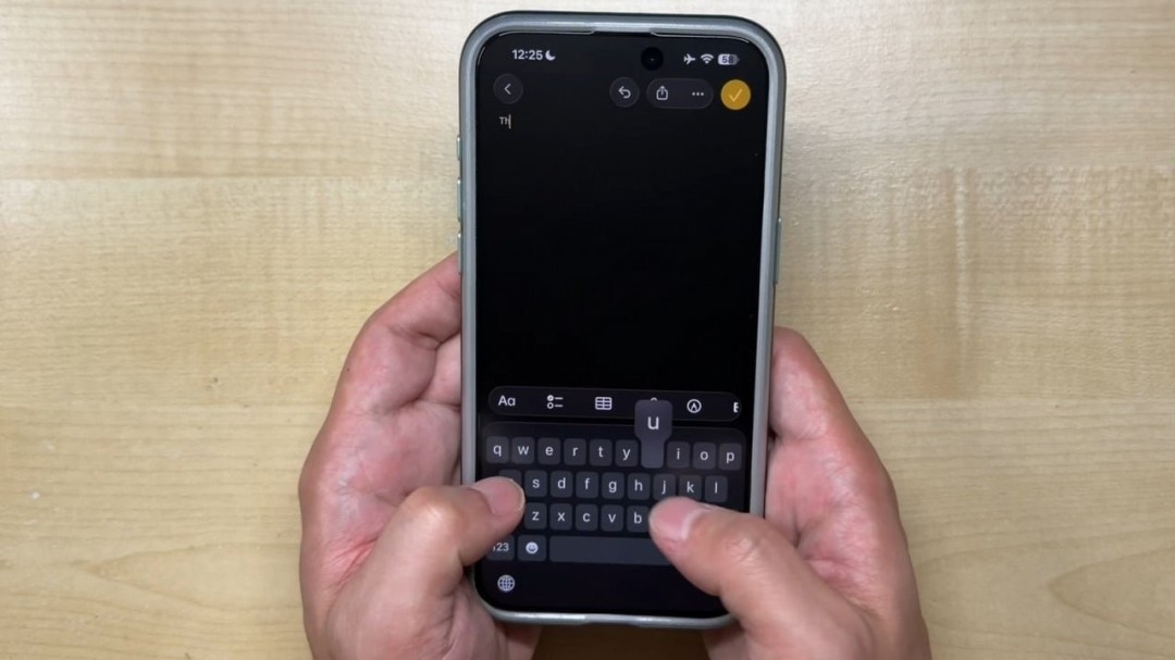 错字不是你手滑!实测证实iOS 26键盘出现识别混乱