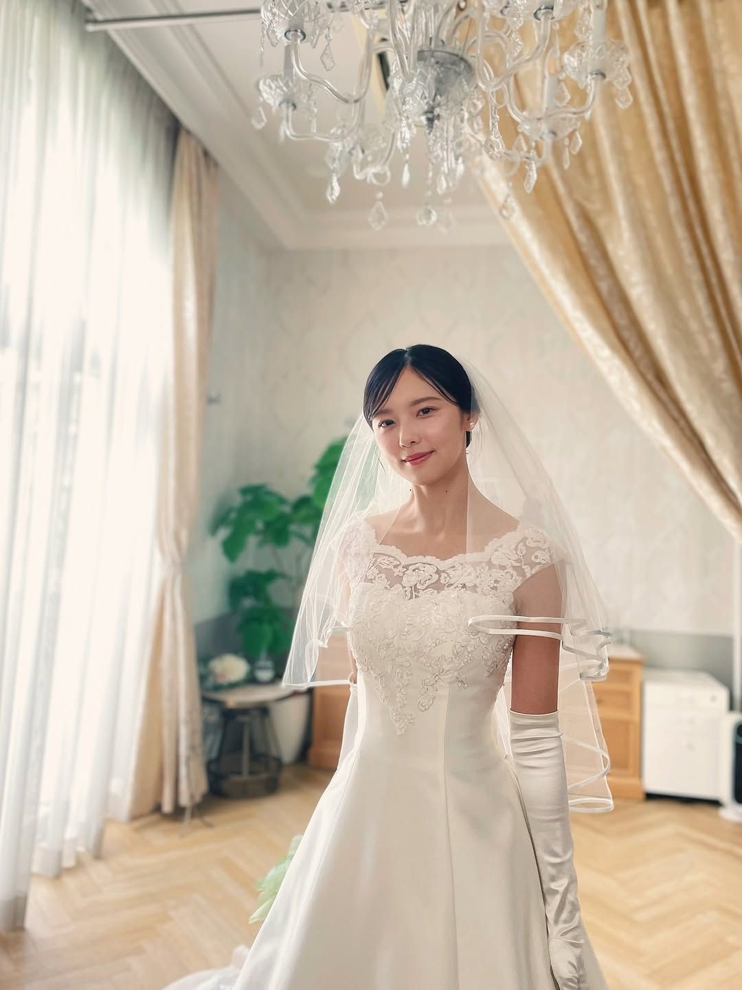 《寂静岭f》女主演员穿上婚纱 非常美丽惊艳