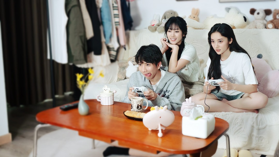 真人影游《无基之谈》已发售 宅男变可爱美少女