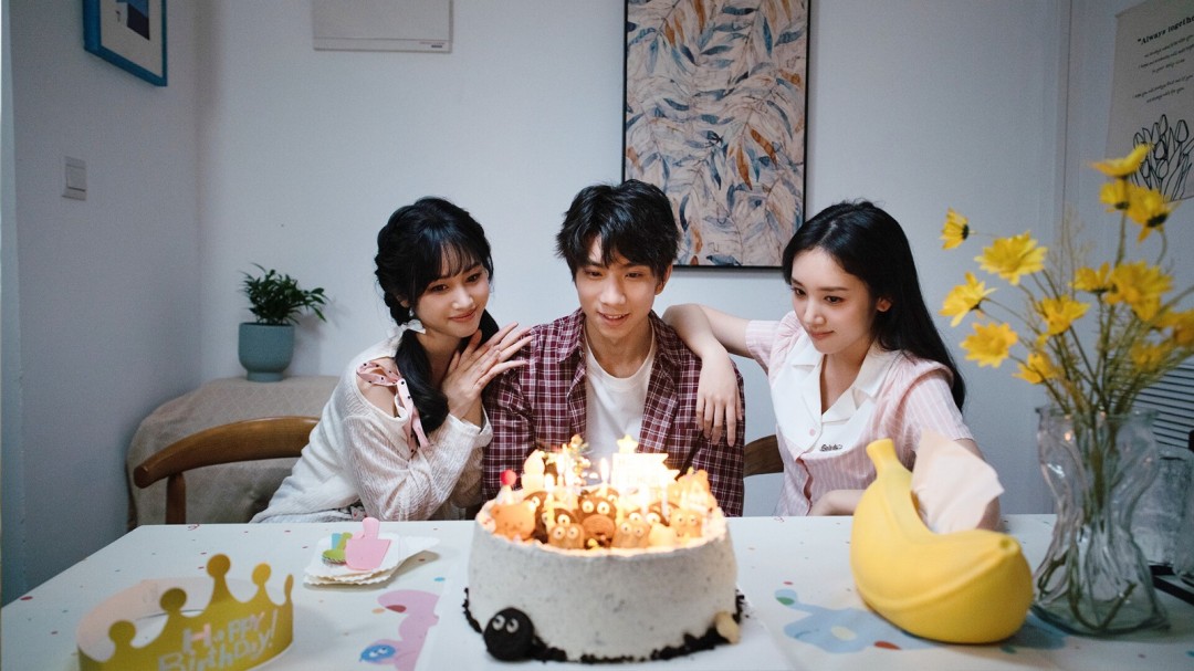 真人影游《无基之谈》已发售 宅男变可爱美少女