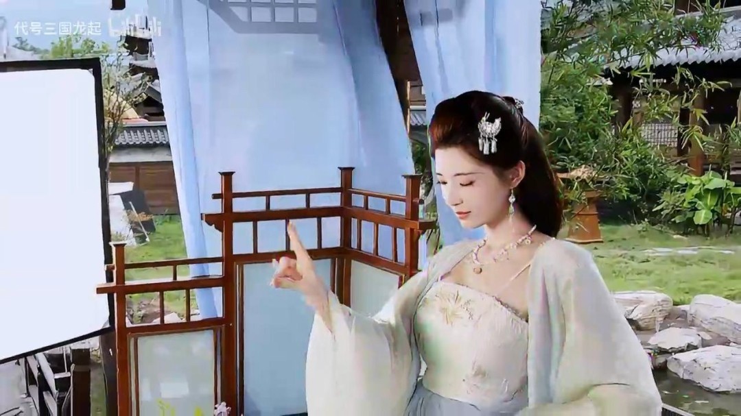 《代号三国：龙起》新视频 钟晨瑶火辣热舞！