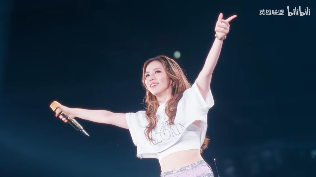 场上唯一的中国人！《英雄联盟》25年S赛决赛开幕式宣传片发布