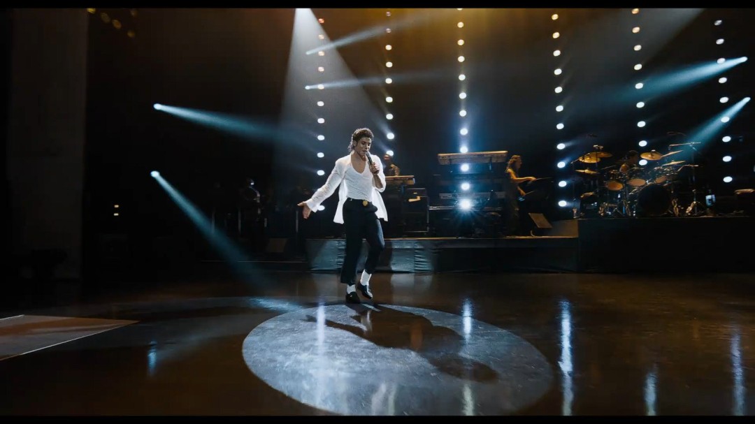 传奇归来！电影《迈克尔·杰克逊：巨星之路》首支预告发布