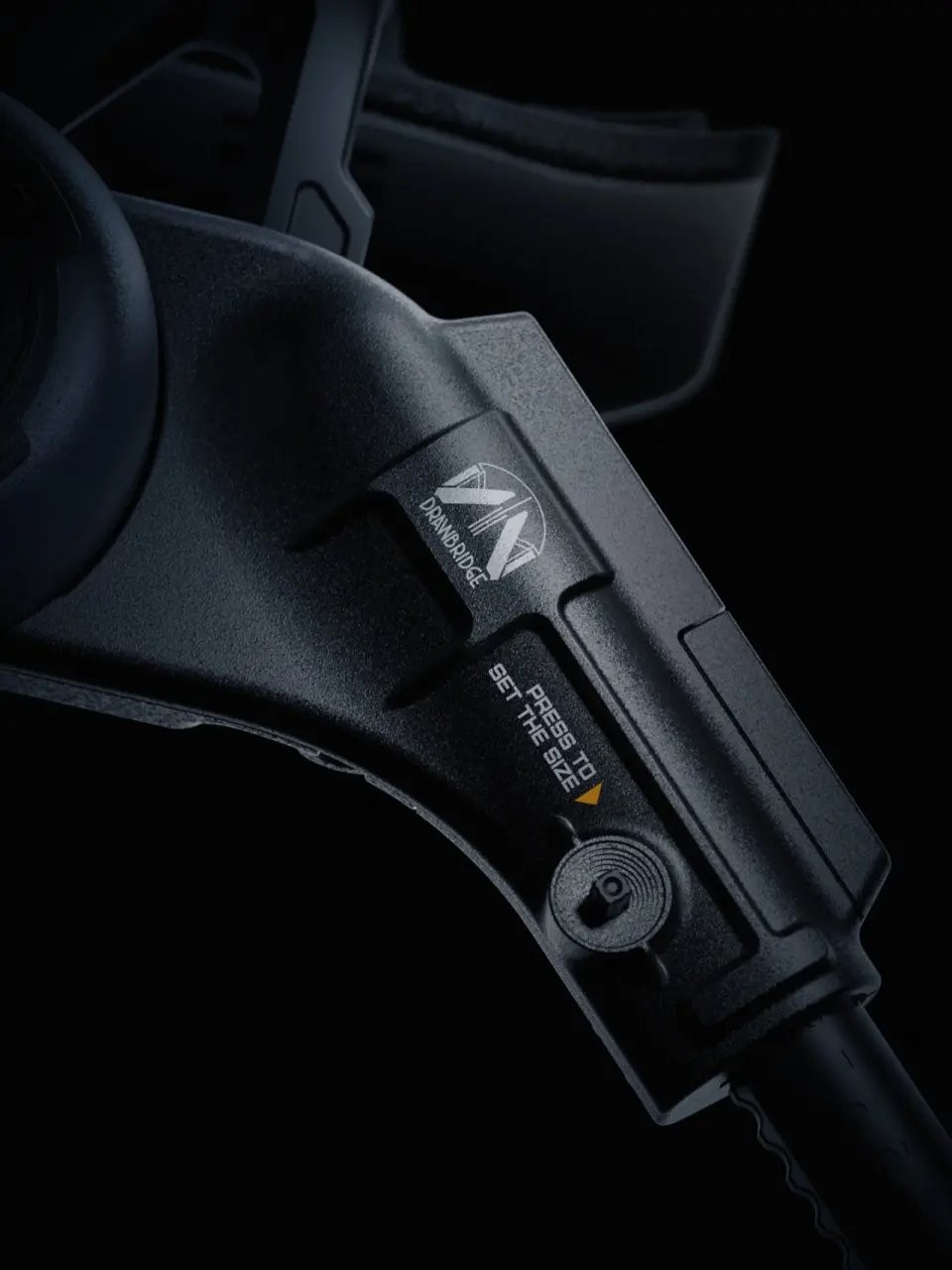 小岛工作室发布神秘穿戴设备 印有《死亡搁浅2》标志