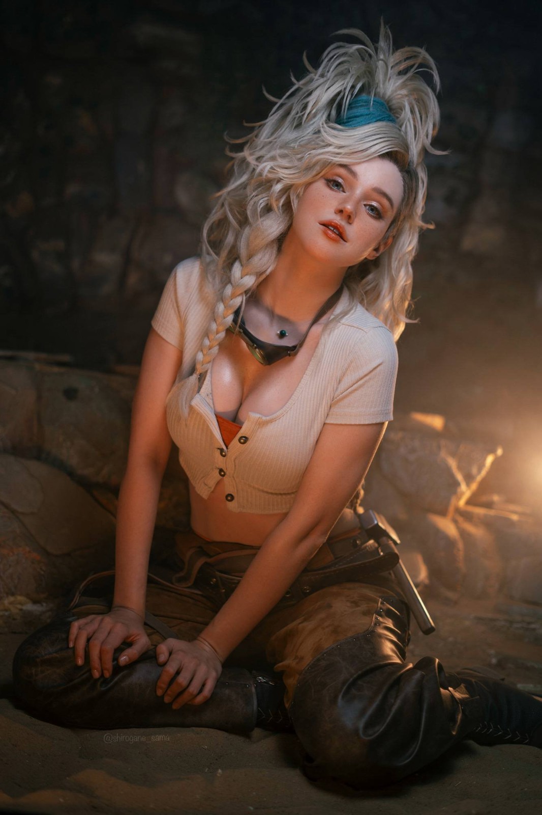 确实火热！ 毛妹cos《怪物猎人：荒野》杰玛