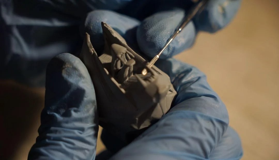 太帅了！ 粉丝用传统工艺自制《巫师4》希里cos服