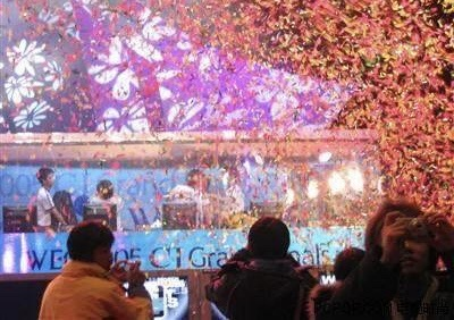 致敬CNCS二十载荣光，cs1.6经典再续尽在KK官方对战平台！