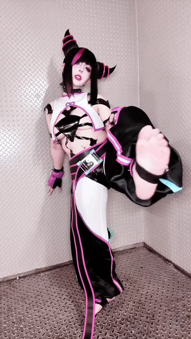 身材火辣! 美女coser透露自己是《漫威争锋》罗刹女的体模