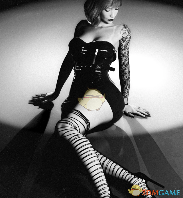 《赛博朋克2077》雅典娜高跟鞋MOD