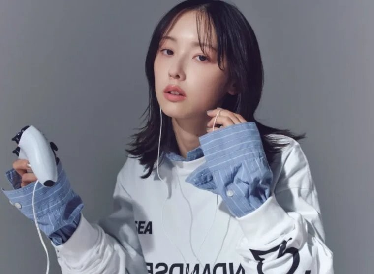 买PS5的钱回来了! 《寂静岭f》主演加藤小夏成为PS品牌大使并发布品牌服装靓照