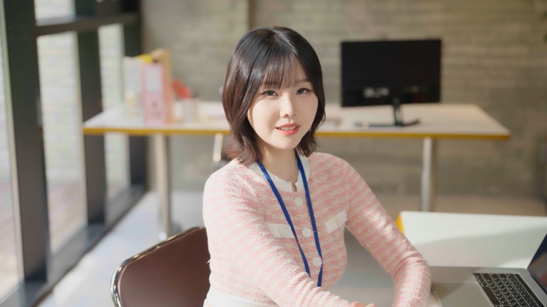 真人互动影游《嘘, 美女拍摄中》发售 首发60元