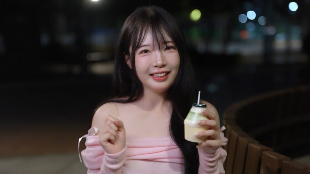 真人互动影游《嘘, 美女拍摄中》发售 首发60元