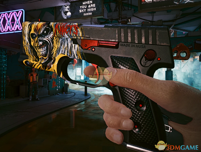 《赛博朋克2077》少女与神父手枪MOD