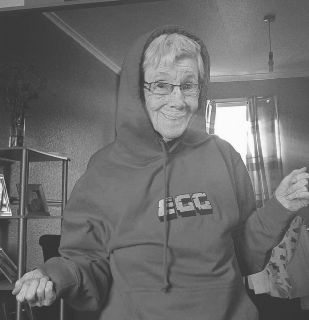 传奇网红Epic游戏老奶奶去世 TikTok有240万粉丝