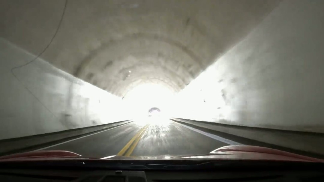 洛杉矶“死亡隧道”！网友开车还原Vince死亡时刻