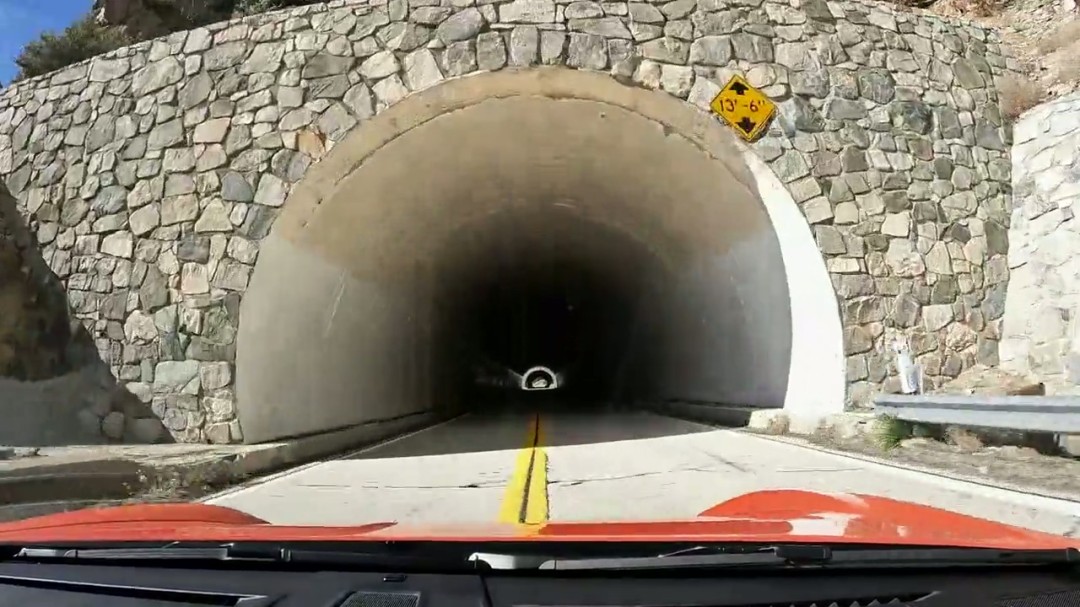 洛杉矶“死亡隧道”！网友开车还原Vince死亡时刻