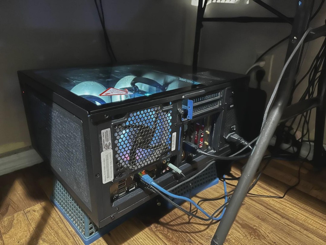 你的PC主机是横放还是竖放？国外玩家们热议！