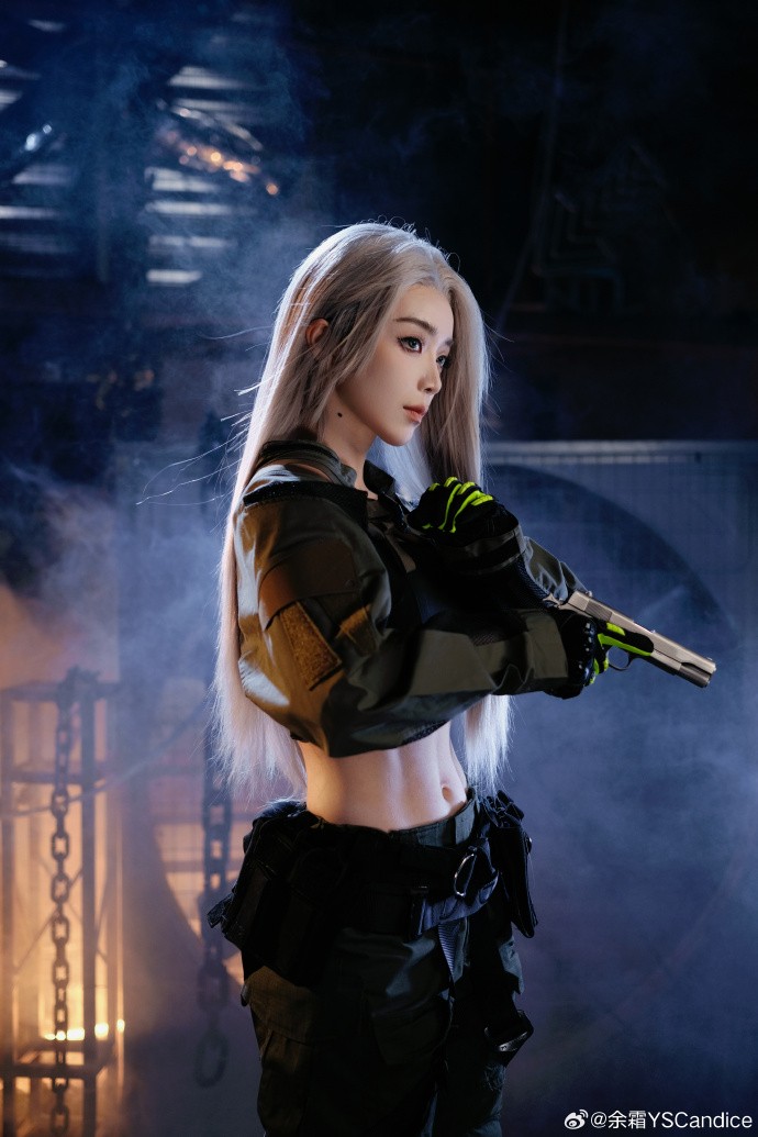 ��˪COS������ͻΧ����ͼ �׷����ճ�����