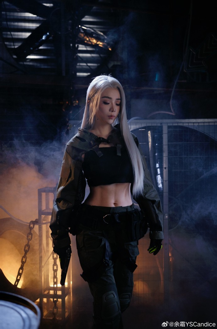 ��˪COS������ͻΧ����ͼ �׷����ճ�����