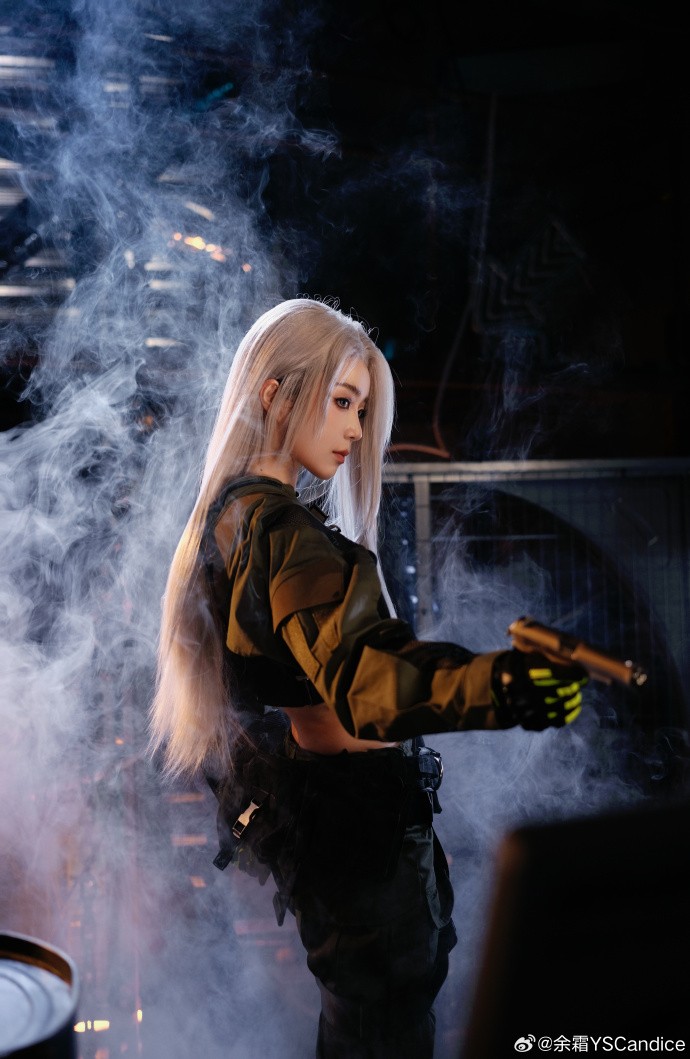 ��˪COS������ͻΧ����ͼ �׷����ճ�����