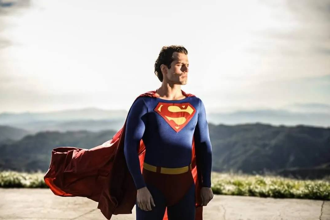 扎克·施奈德分享亨超试镜照片:大家心中的超人!