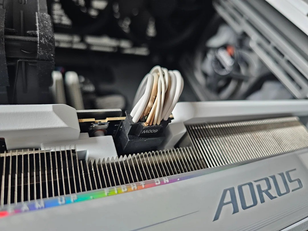 RTX5090�����һ�գ�����Ϸʱ�ŵ���ζ����֪����