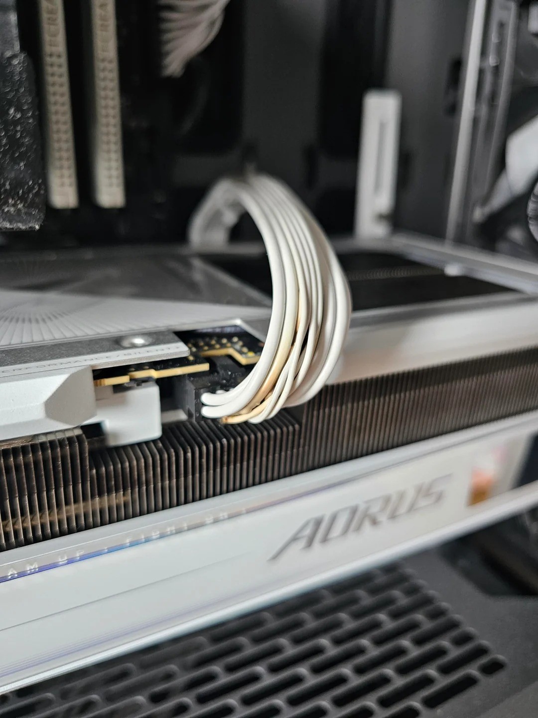 RTX5090�����һ�գ�����Ϸʱ�ŵ���ζ����֪����