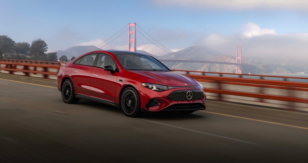 Ӣΰ�﷢��Alpamayo��ȫ���׸�����˼�������Զ���ʻAI