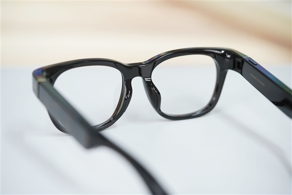 蘋果基本暫停Vision Pro產(chǎn)業(yè)端維護！已轉(zhuǎn)投AI眼鏡