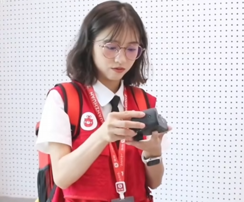 看到“中國漢尼拔”手捧椰樹牌椰汁，我被嚇得做了噩夢