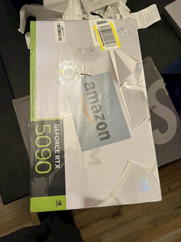 ����RTX 5090����ȴ��ԡ����ʯͷ �������˷�ŭ