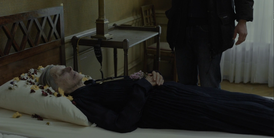 ���ӰԺ������磬��0�����ֺ�������������õġ��ž��롱��Ӱ