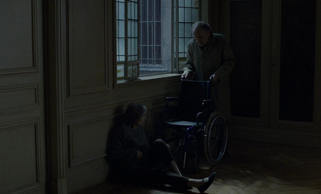 ���ӰԺ������磬��0�����ֺ�������������õġ��ž��롱��Ӱ